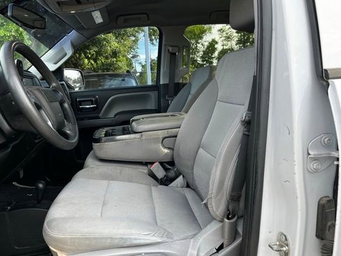 Used 2018 Chevrolet Silverado 1500 Custom w/ Texas Edition image 9