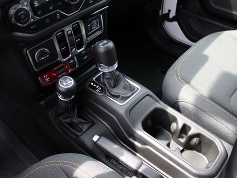 Used 2025 Jeep Wrangler Unlimited Sport S 4xe AWD/4WD image 28