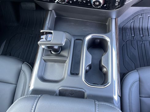 New 2026 GMC Sierra 1500 Elevation w/ Elevation Premium Package AWD/4WD image 18
