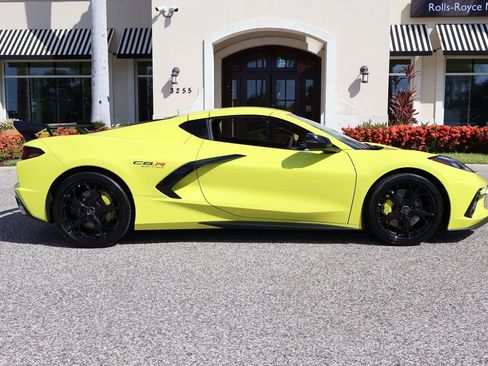 Used 2022 Chevrolet Corvette Stingray Premium Cpe RWD image 4