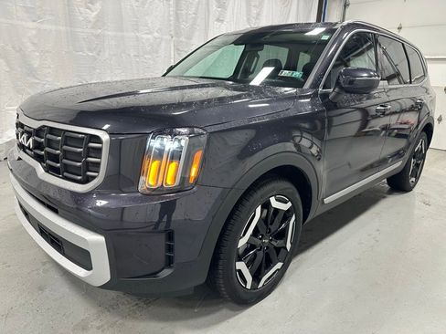 Used 2025 Kia Telluride S image 3