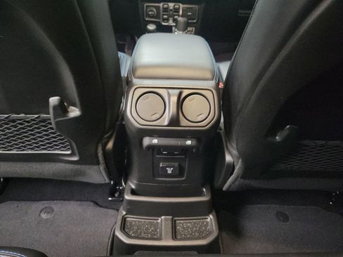 Used 2024 Jeep Wrangler High Altitude image 22