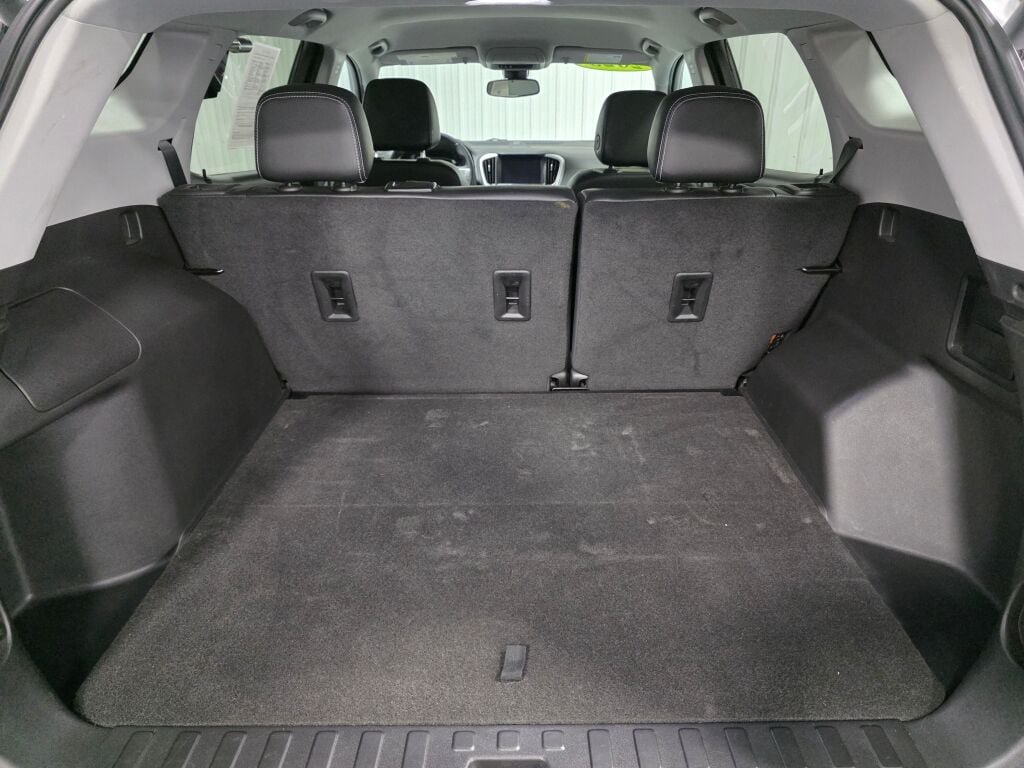 Used 2023 GMC Terrain SLT w/ Infotainment Package II AWD/4WD image 11