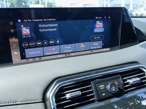 New 2026 Nissan Armada SL w/ Captain's Chari Seat Package image 5