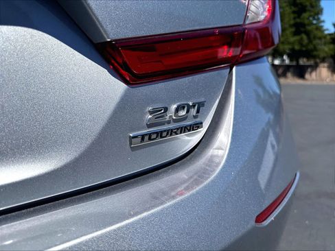 Used 2019 Honda Accord Touring image 9