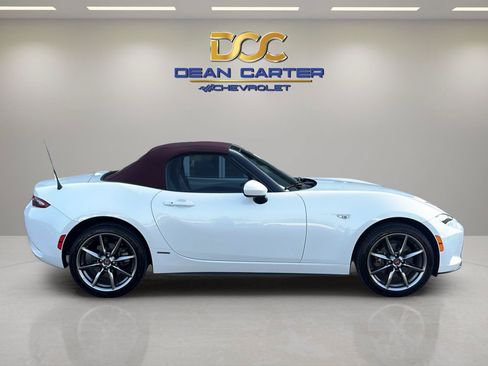 Used 2020 MAZDA MX-5 Miata 100th Anniversary RWD image 51