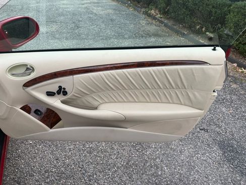 Used 2008 Mercedes-Benz CLK 350 Cabriolet image 28