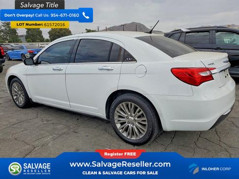 Used 2011 Chrysler 200 Limited FWD image 3
