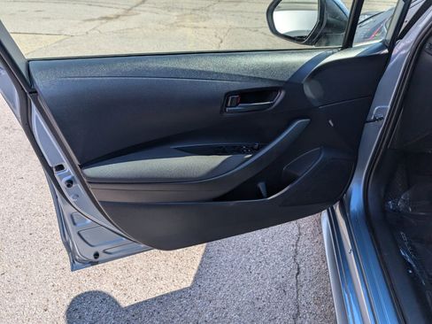 Used 2022 Toyota Corolla LE image 11