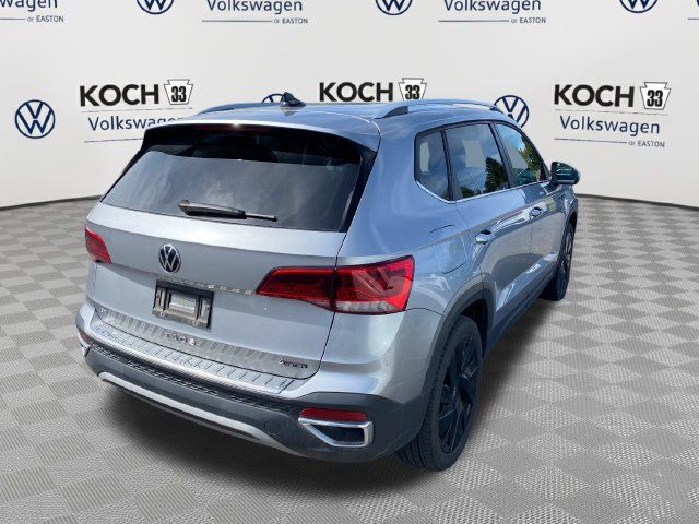 Used 2024 Volkswagen Taos SE AWD/4WD image 7