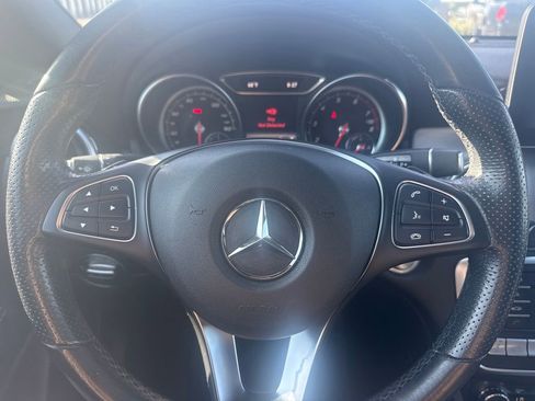 Used 2019 Mercedes-Benz GLA 250 4MATIC image 13