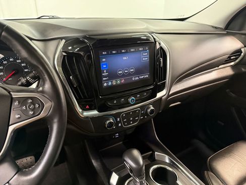 Used 2021 Chevrolet Traverse RS image 80