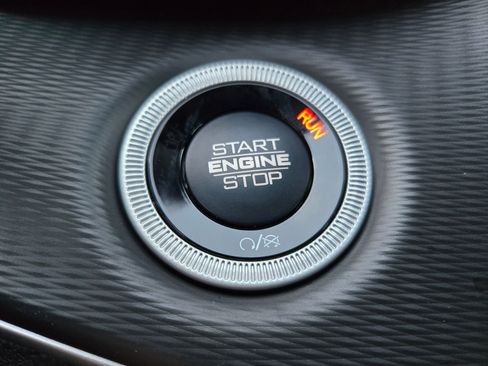 New 2025 Jeep Grand Cherokee Altitude image 16