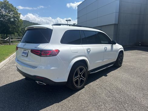 Used 2022 Mercedes-Benz GLS 450 4MATIC image 4