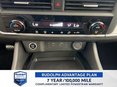 Used 2023 Nissan Rogue SV image 41