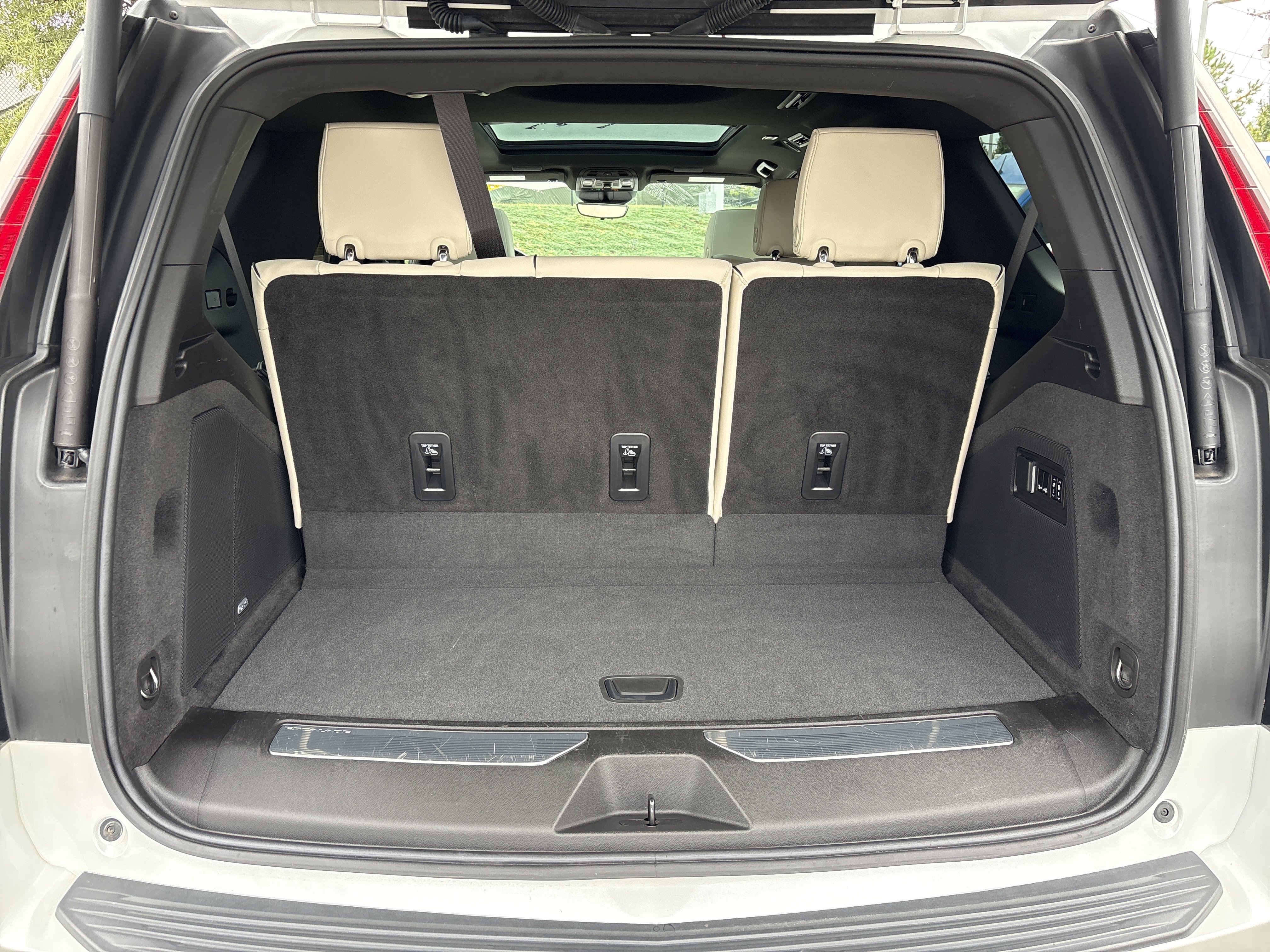 Used 2023 Cadillac Escalade Sport w/ LPO, ONYX Package AWD/4WD image 35