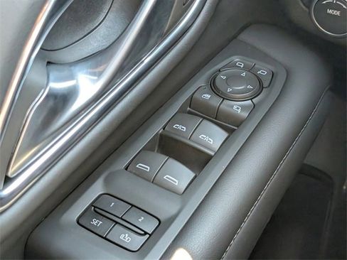 Certified 2023 Chevrolet Tahoe Z71 w/ Luxury Package image 24