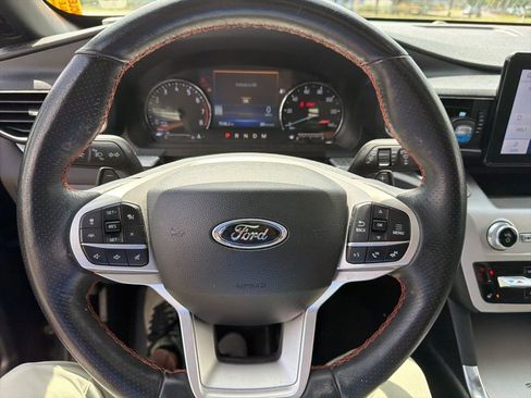 Used 2022 Ford Explorer Timberline image 12