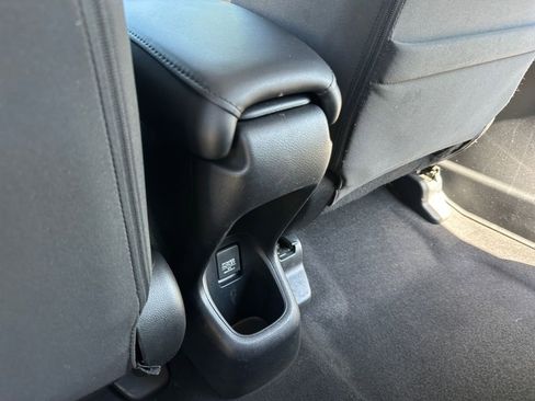 Used 2022 Honda HR-V LX image 26