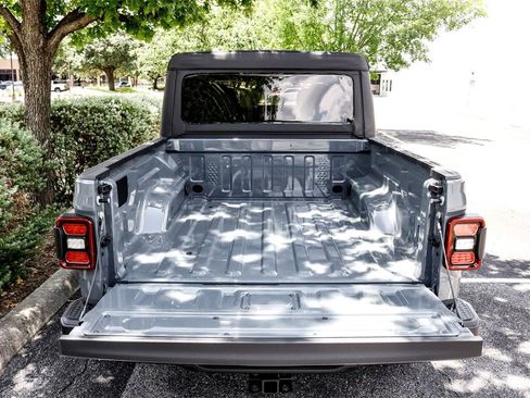 New 2025 Jeep Gladiator Mojave w/ Safety Group image 23