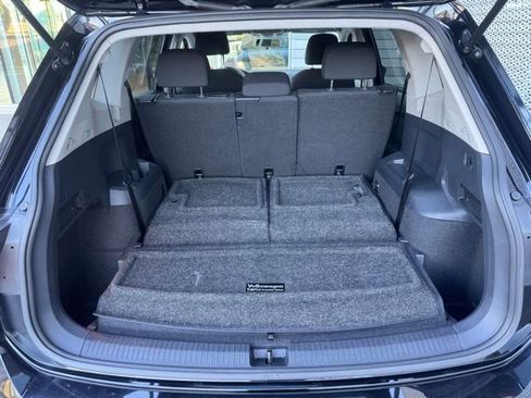 Used 2020 Volkswagen Tiguan S image 19