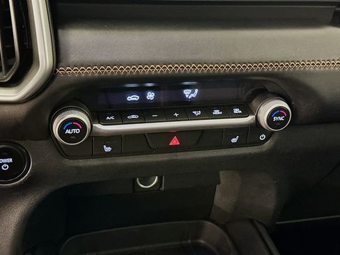 Used 2025 MAZDA CX-50 AWD 2.5 Hybrid w/ Premium Pkg image 24