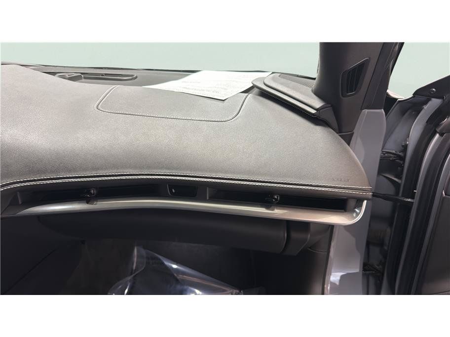Used 2024 Chevrolet Corvette Stingray Preferred Conv RWD image 24