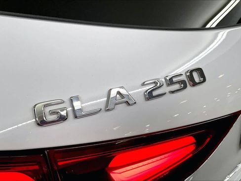 Used 2024 Mercedes-Benz GLA 250 4MATIC image 10