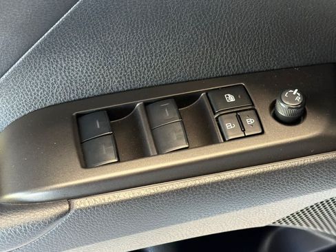 Used 2024 Toyota Camry SE FWD image 13