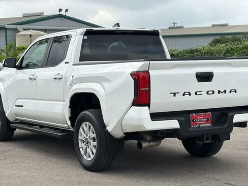 Used 2024 Toyota Tacoma SR5 RWD image 9