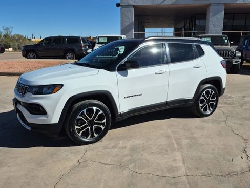 Used 2024 Jeep Compass Limited image 1