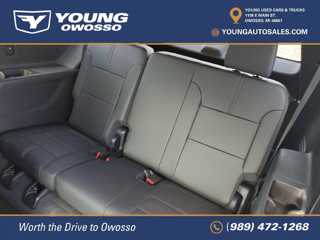 Used 2023 Chevrolet Traverse RS w/ LPO, Floor Liner Package AWD/4WD image 36