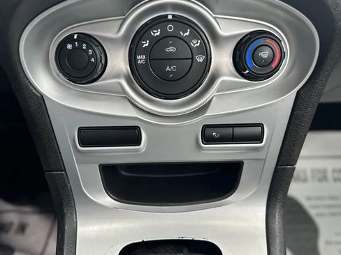 Used 2018 Ford Fiesta SE FWD image 32