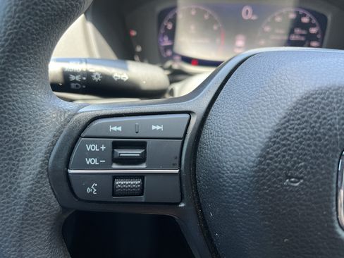 Used 2023 Honda Accord LX image 24