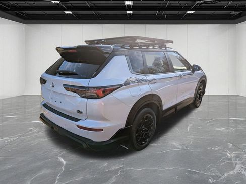 New 2026 Mitsubishi Outlander AWD image 5