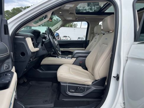 Used 2024 Ford Expedition Platinum AWD/4WD image 13
