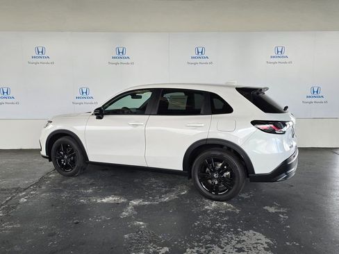 New 2026 Honda HR-V Sport image 4