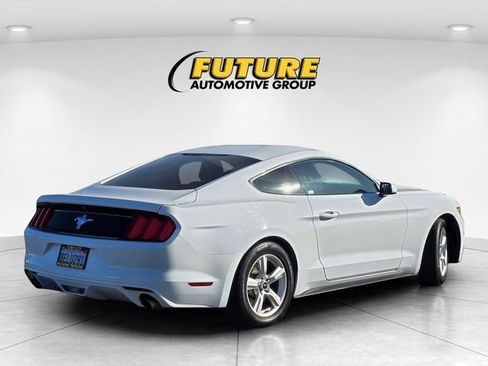 Used 2017 Ford Mustang Coupe RWD image 5