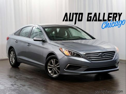 Used 2017 Hyundai Sonata SE image 1