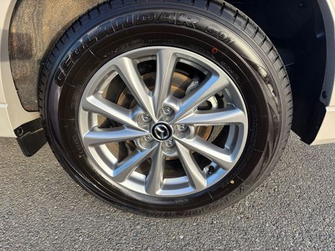 Used 2025 MAZDA CX-5 AWD 2.5 S w/ Preferred Package image 9