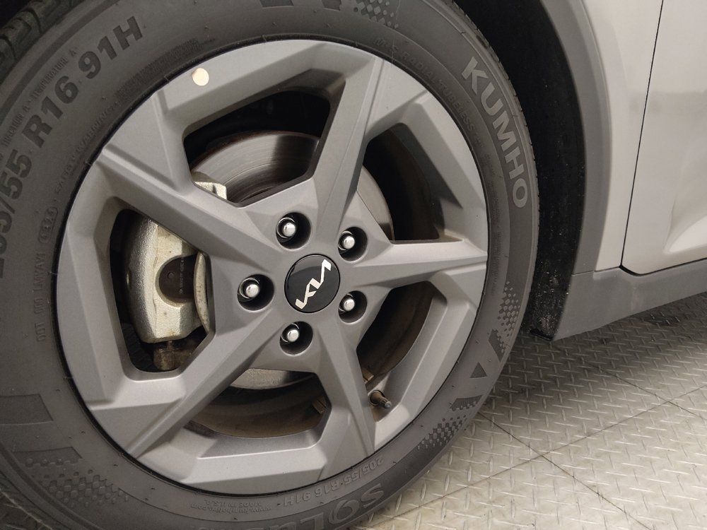 Used 2025 Kia K4 FWD image 31