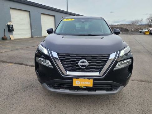Used 2023 Nissan Rogue SV image 3