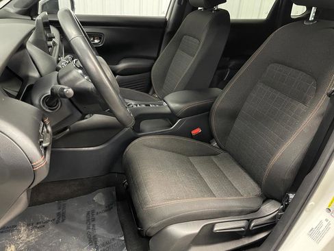 Used 2023 Honda HR-V Sport image 14
