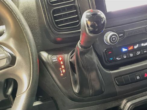 Used 2024 RAM ProMaster 2500 w/ Convenience Group FWD image 16