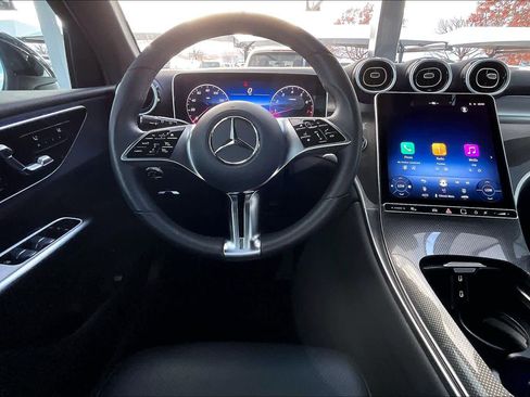 Used 2025 Mercedes-Benz GLC 300 image 5
