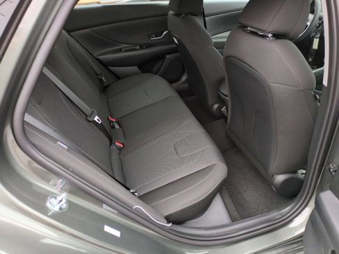 New 2026 Hyundai Elantra SE FWD image 38