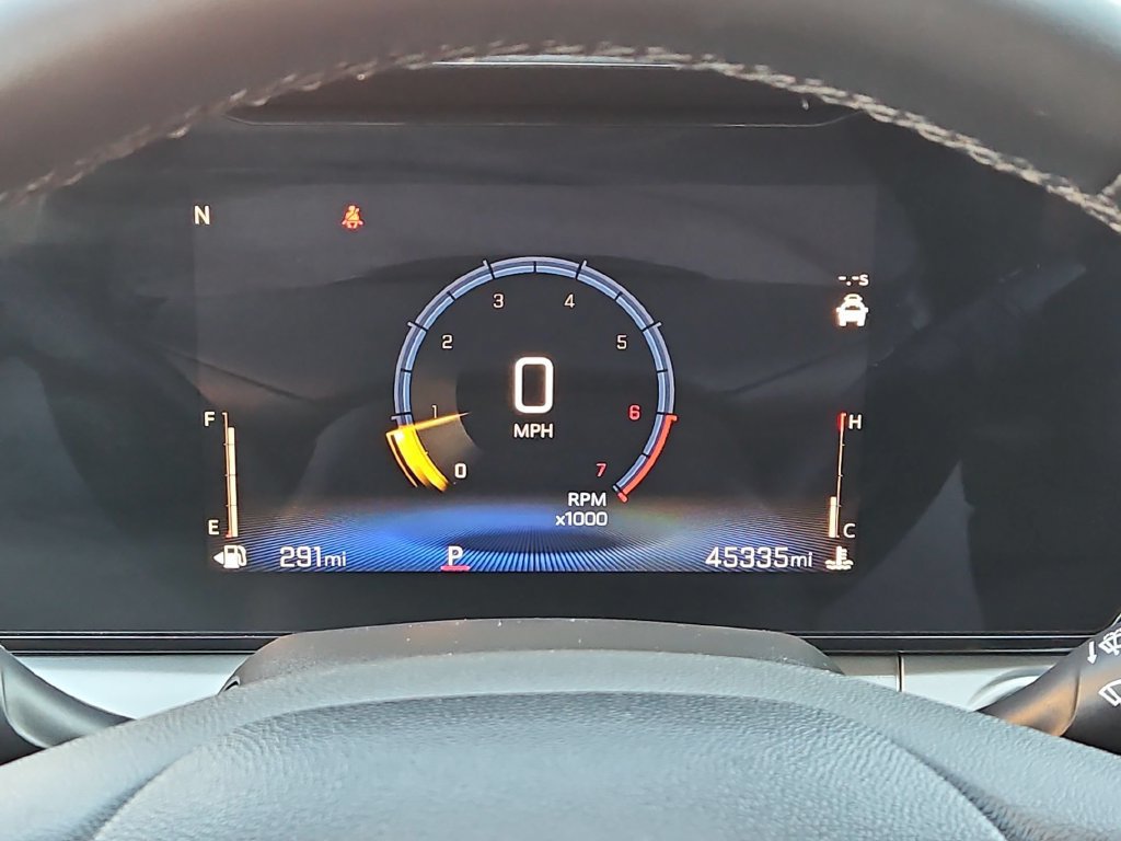 Used 2025 Chevrolet Trax LT w/ LT Convenience Package FWD image 13