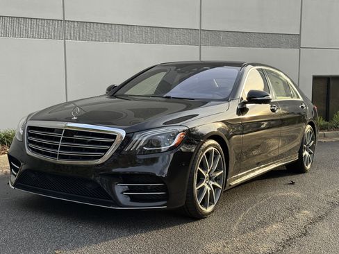 Used 2018 Mercedes-Benz S 560 Sedan image 21