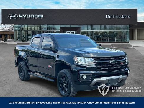 Used 2022 Chevrolet Colorado Z71 w/ Z71 Midnight Edition AWD/4WD image 3