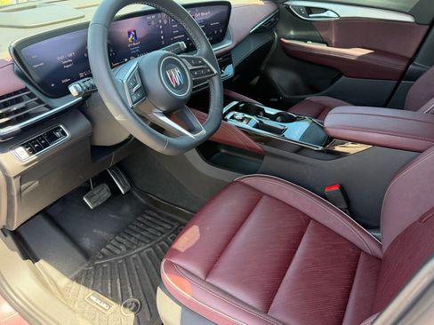 Used 2025 Buick Envision Sport Touring AWD/4WD image 17